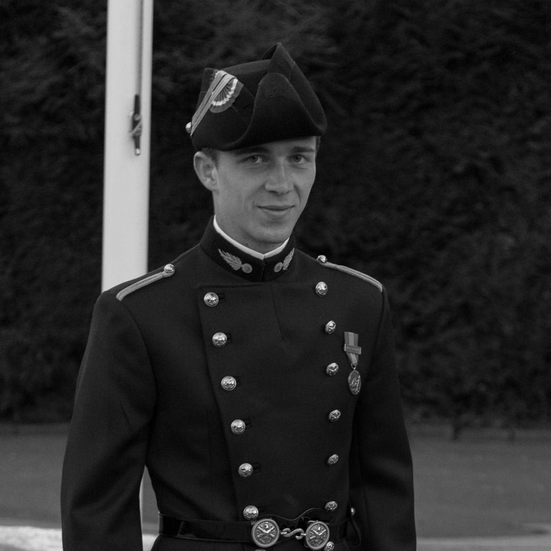 Ancien élève en uniforme de Polytechnique